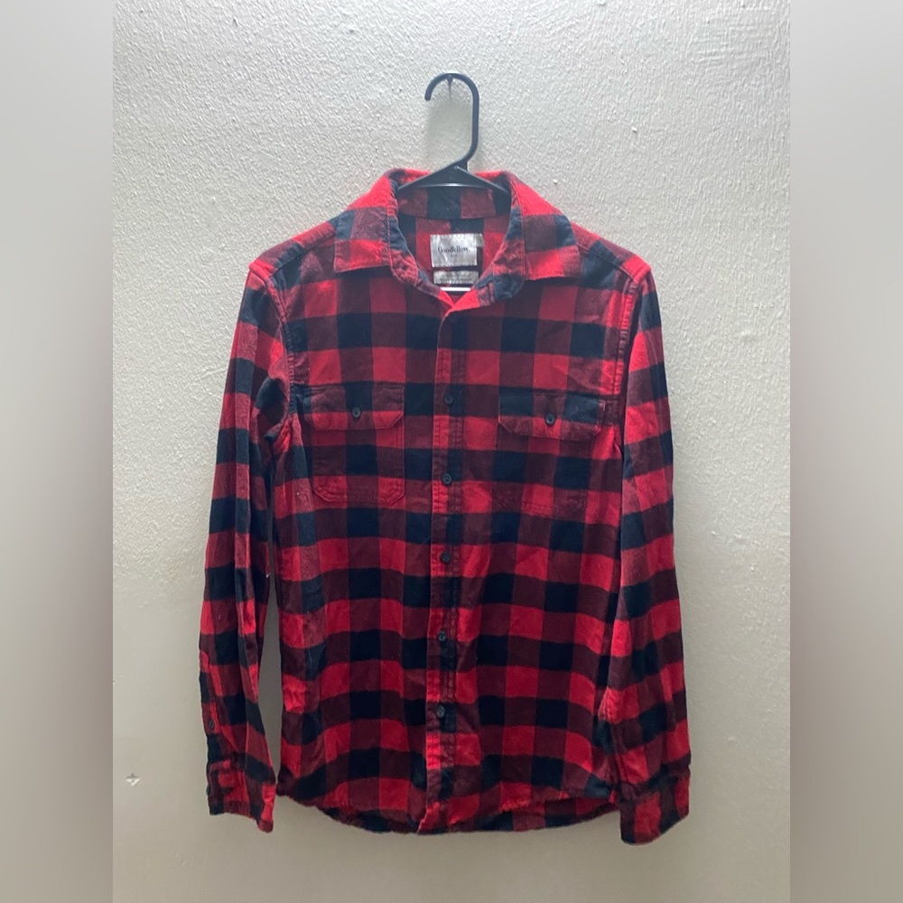 Mens Good Fellow small Black and Red Plaid Fleece Button down.